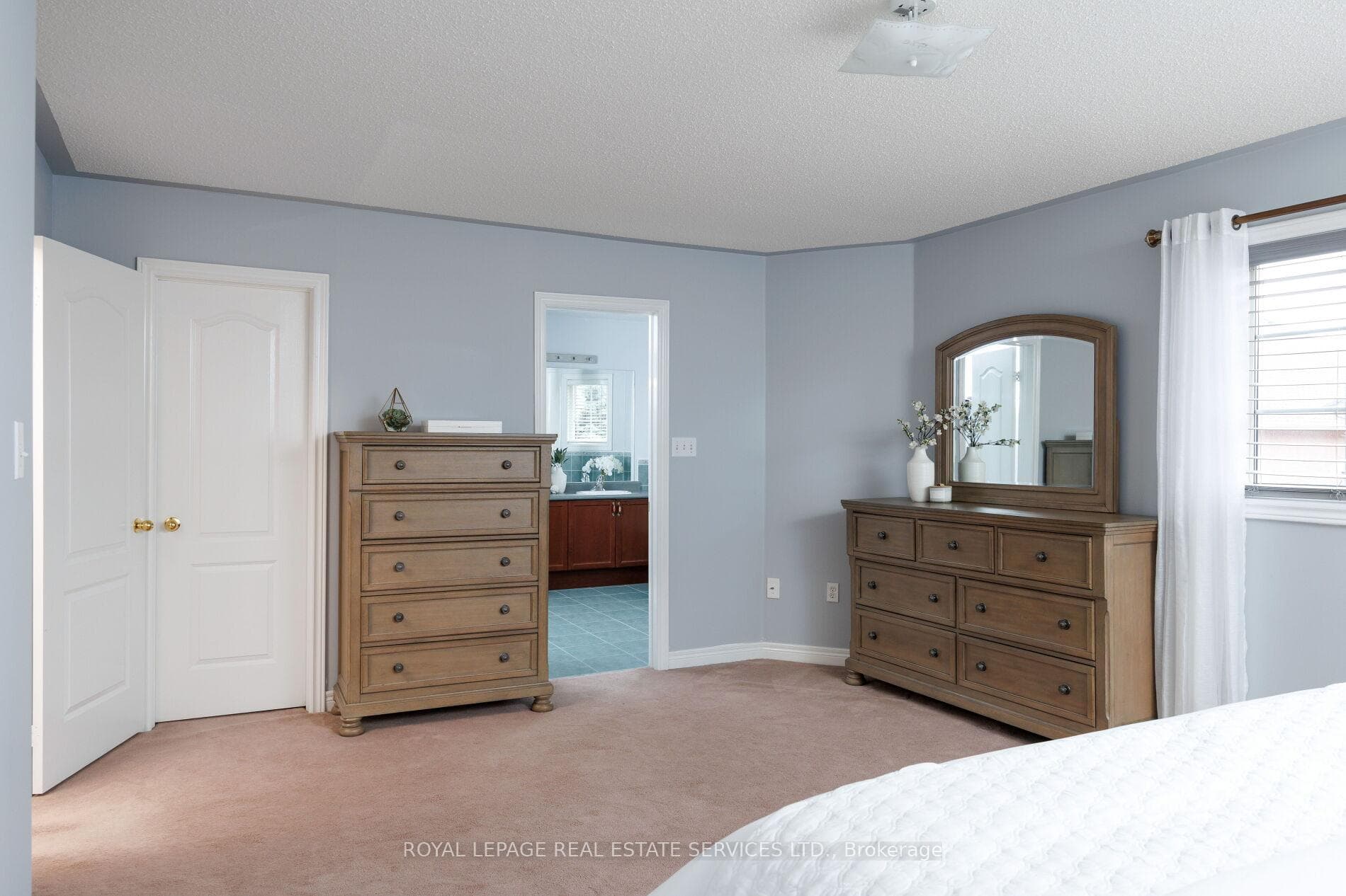 2252 Foxfield Road photo 26