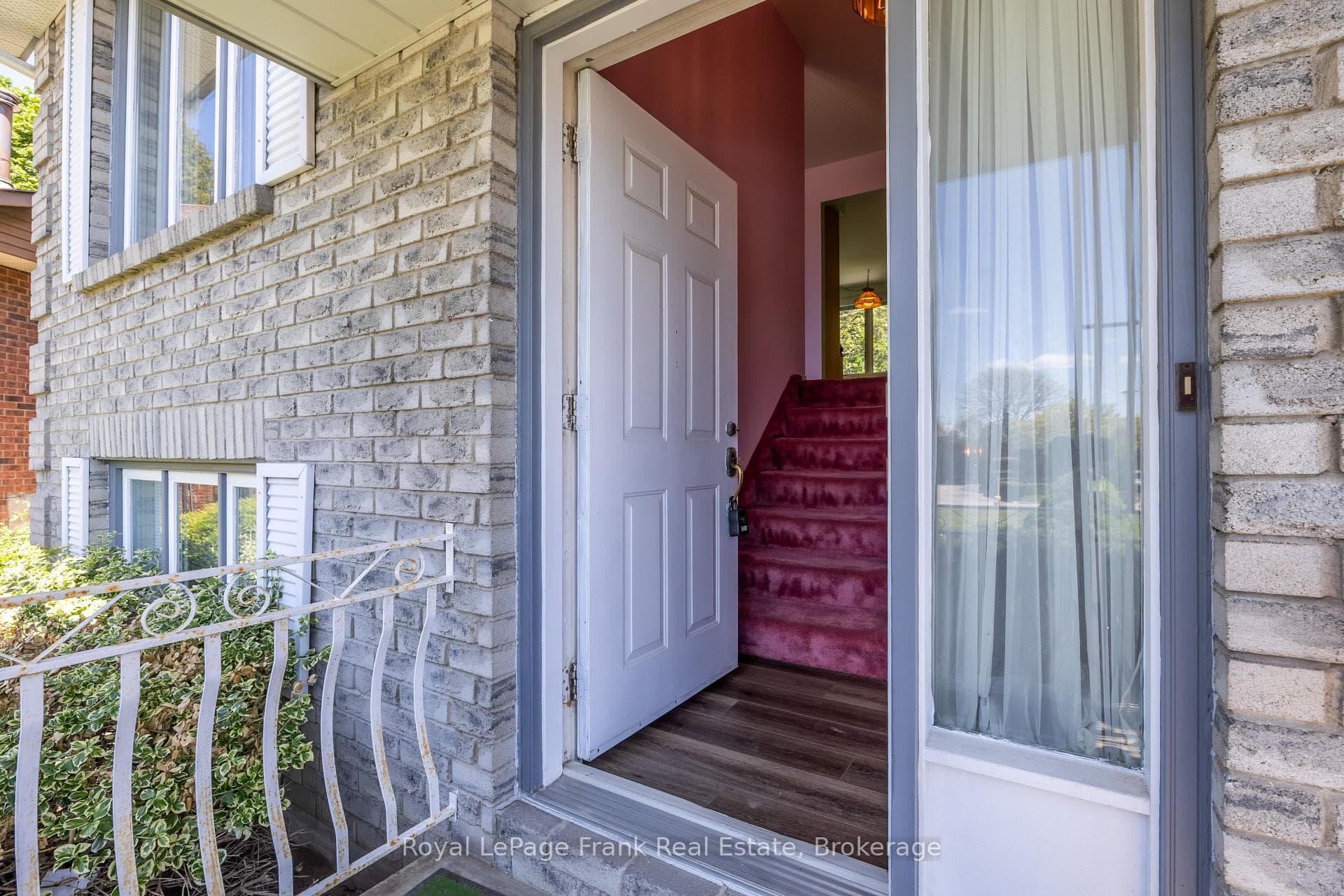 311 Cumberland Court photo 3