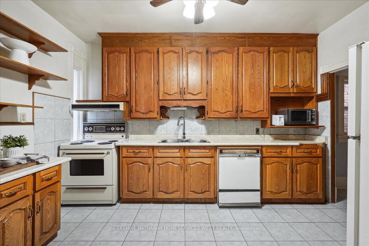 370 Herkimer Street photo 7