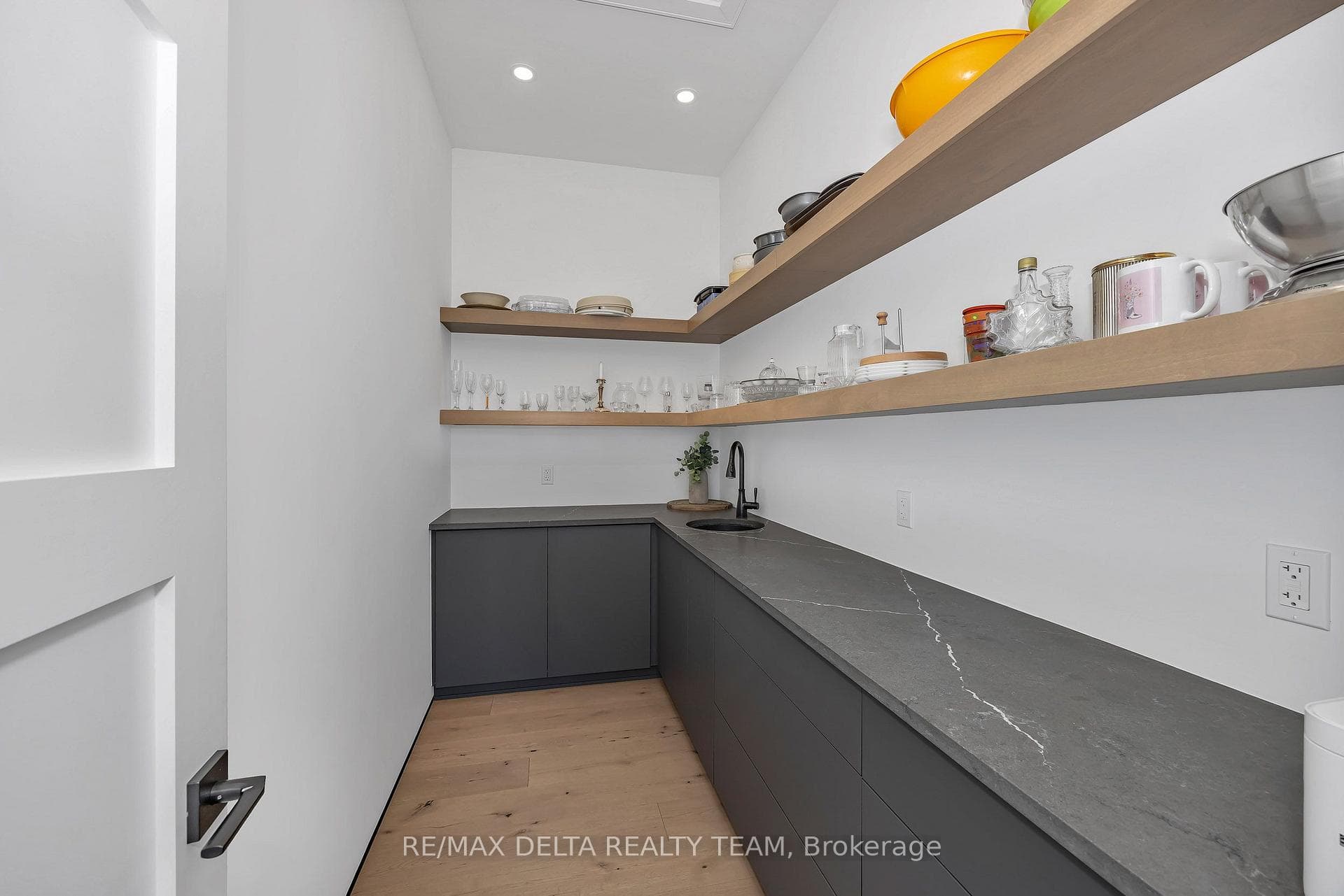 Walk in Butler's Pantry