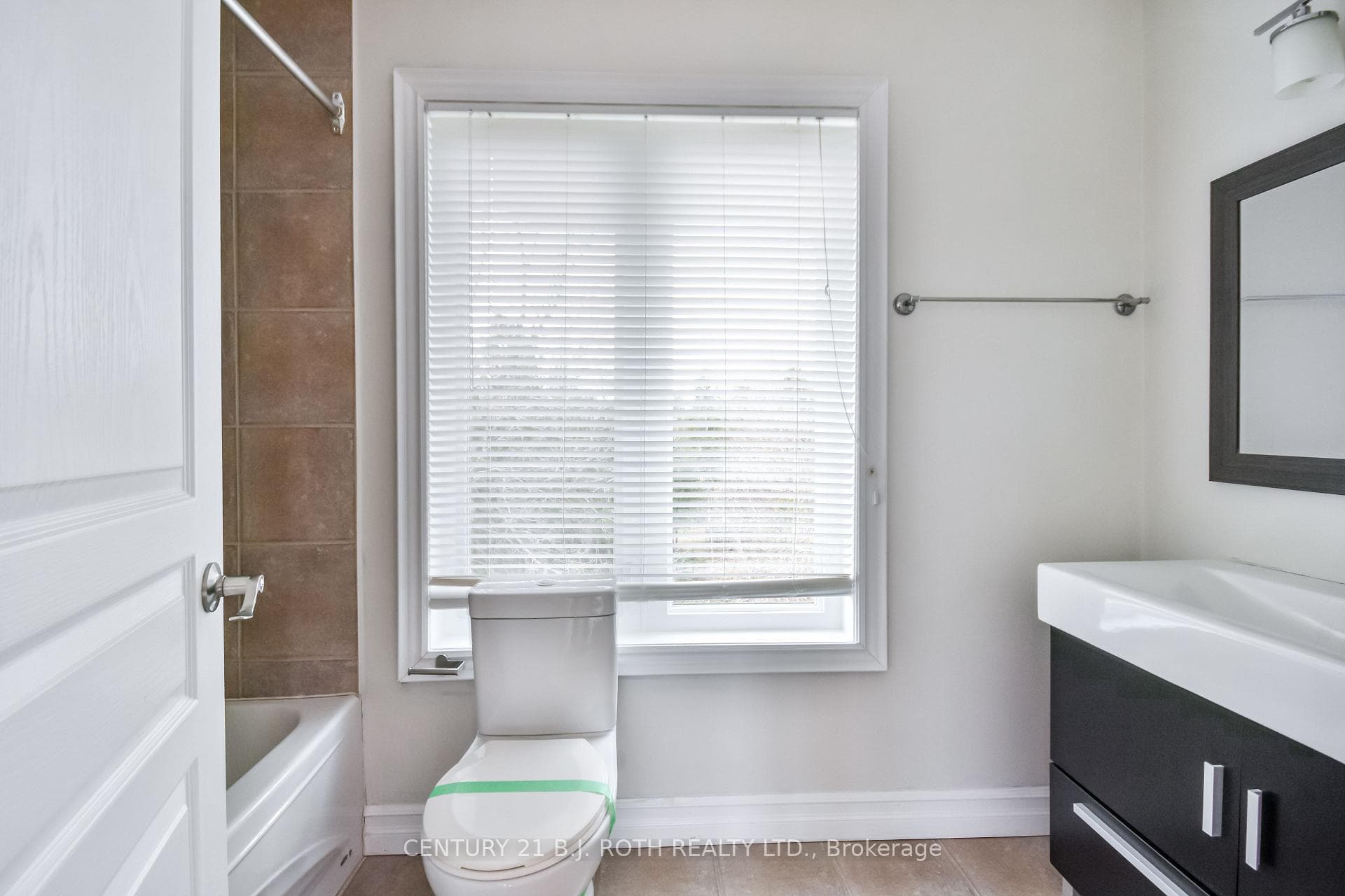 16 GRAY Lane photo 32