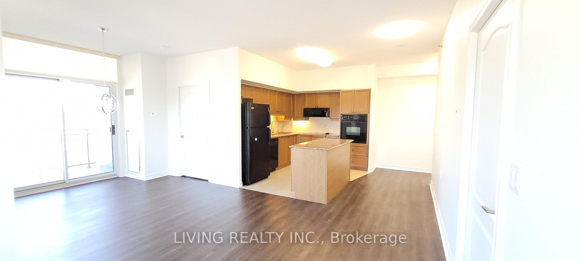 810 Scollard Court Unit 808 photo 11