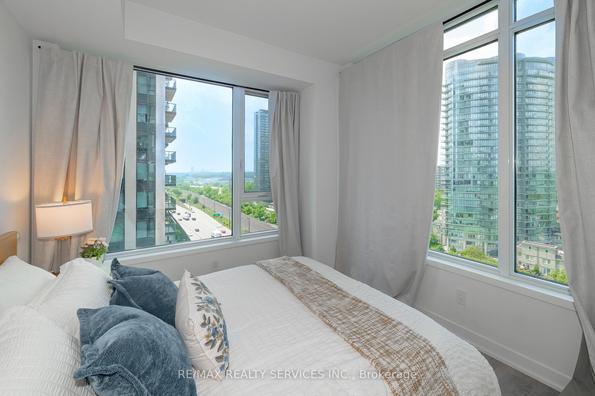 1926 Lakeshore Boulevard Unit 1616 photo 15