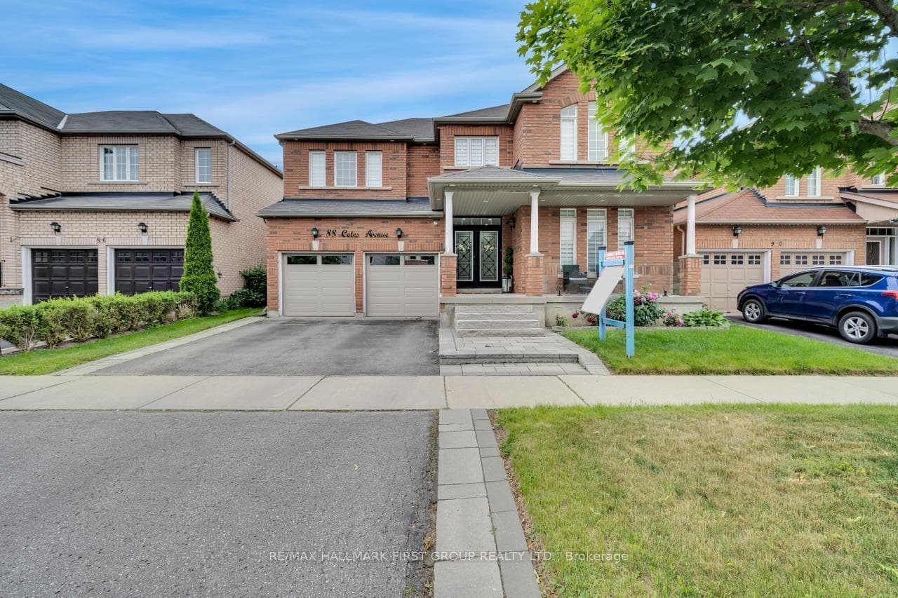 88 Coles Avenue photo 1