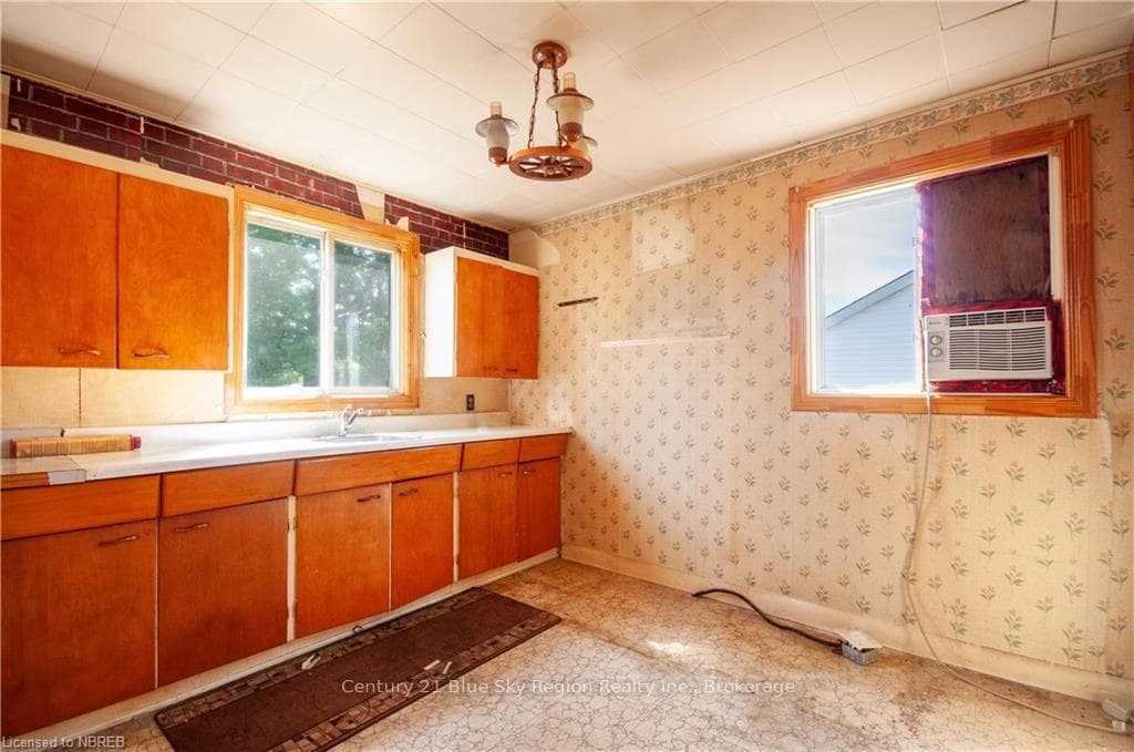 479 ANGUS Avenue photo 7
