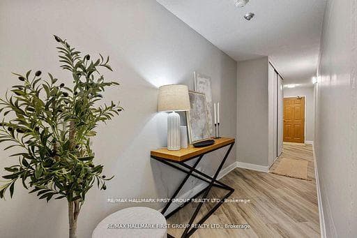 2 WESTNEY Road Unit 1109 photo 10