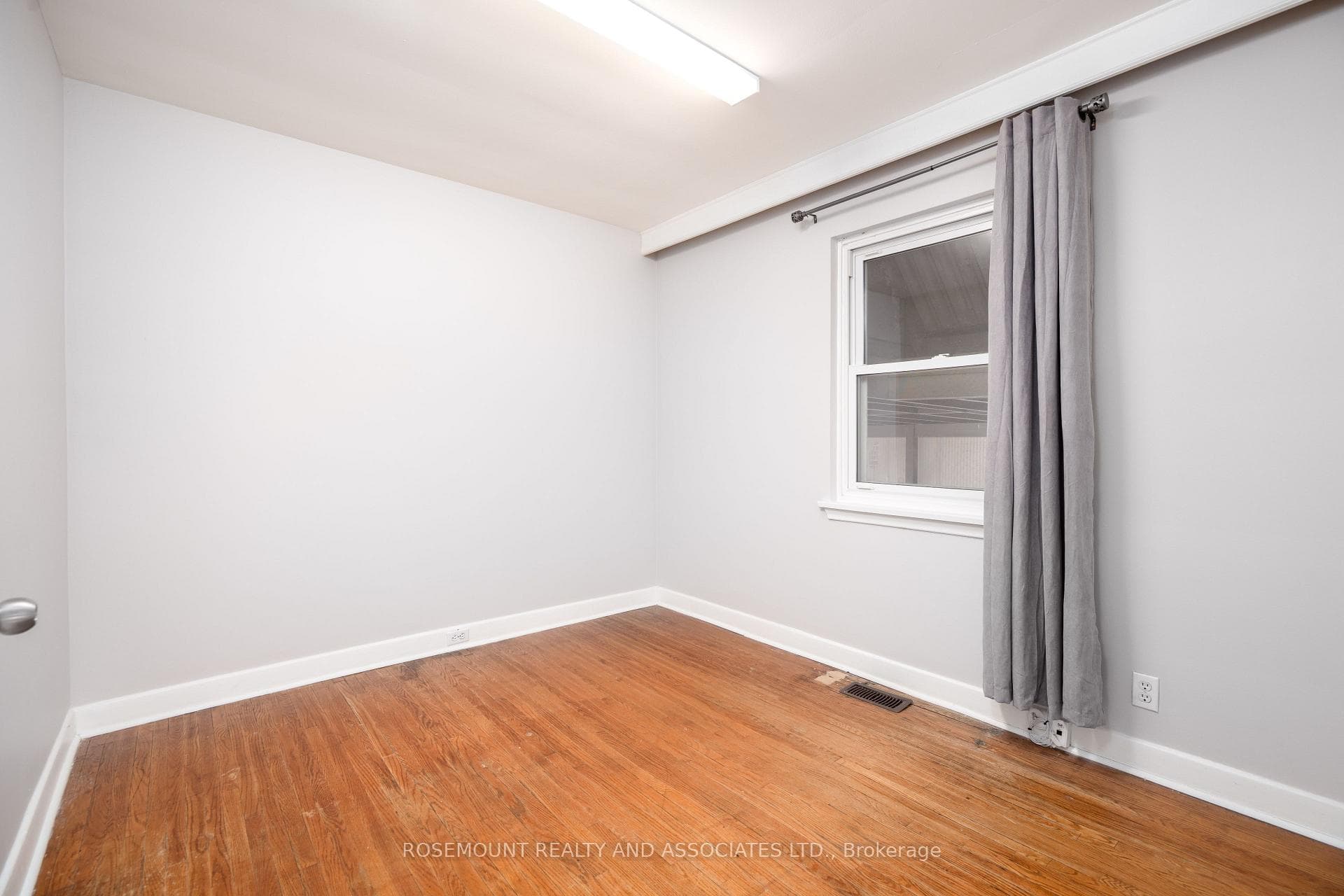 32 Maywood Park Unit UPPER photo 14