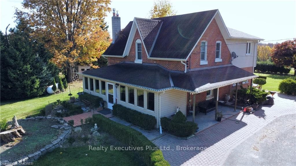 1650 6TH CON RD W Road photo 1