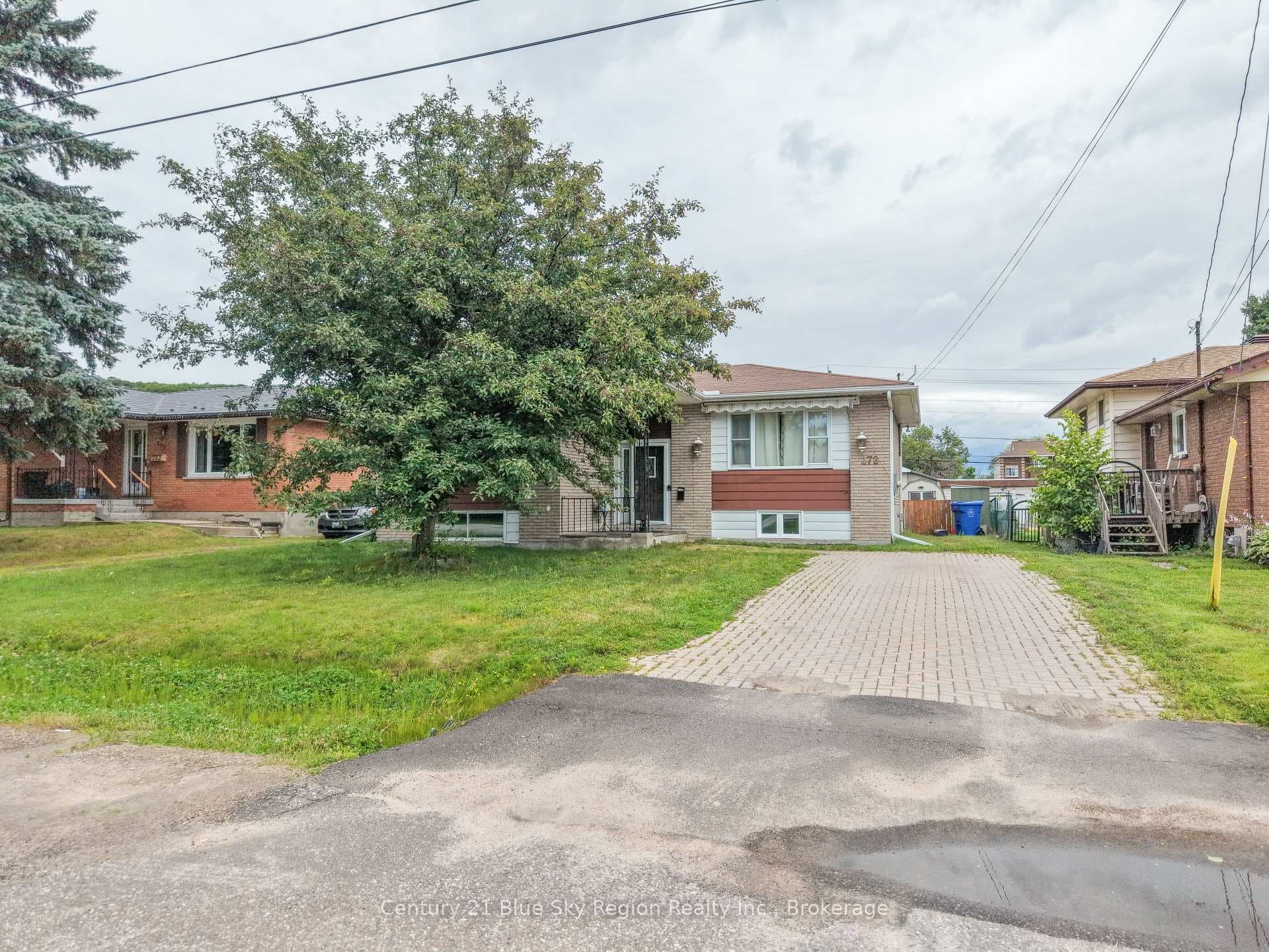 272 Patricia Street photo 2