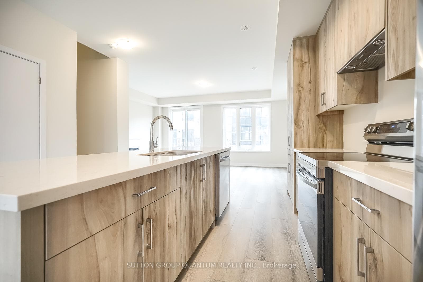 1329 Kobzar Drive photo 10