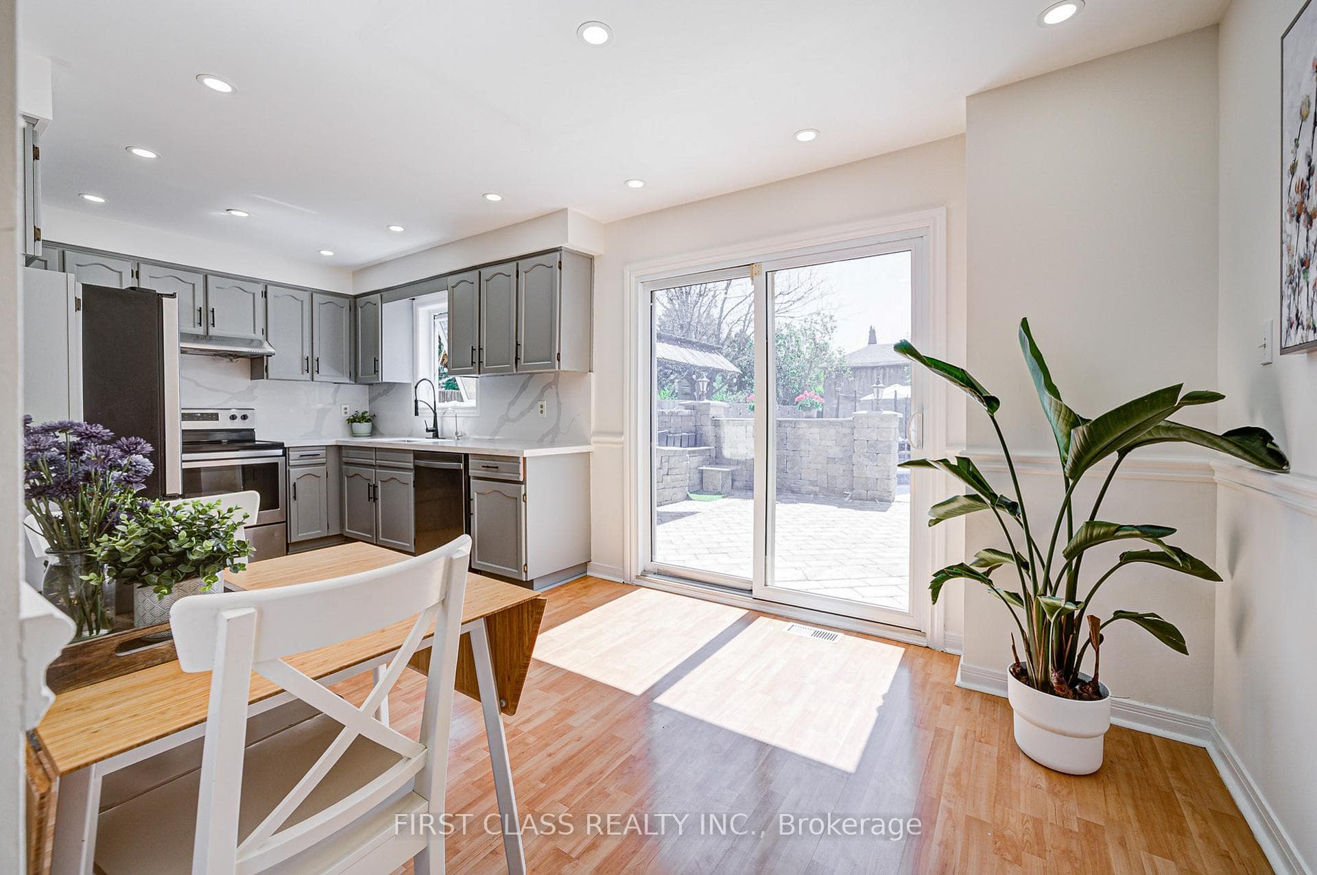 199 Miller Park Avenue photo 23