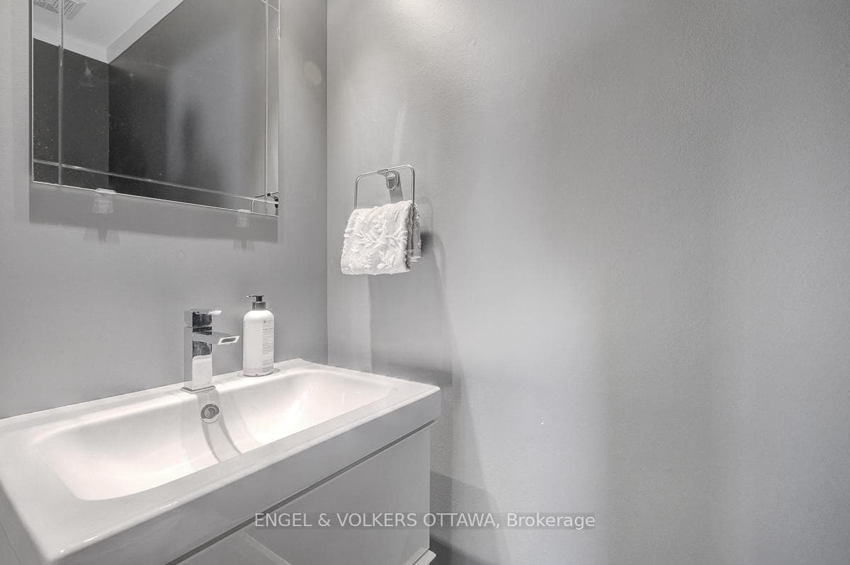6138 Vineyard Drive photo 23