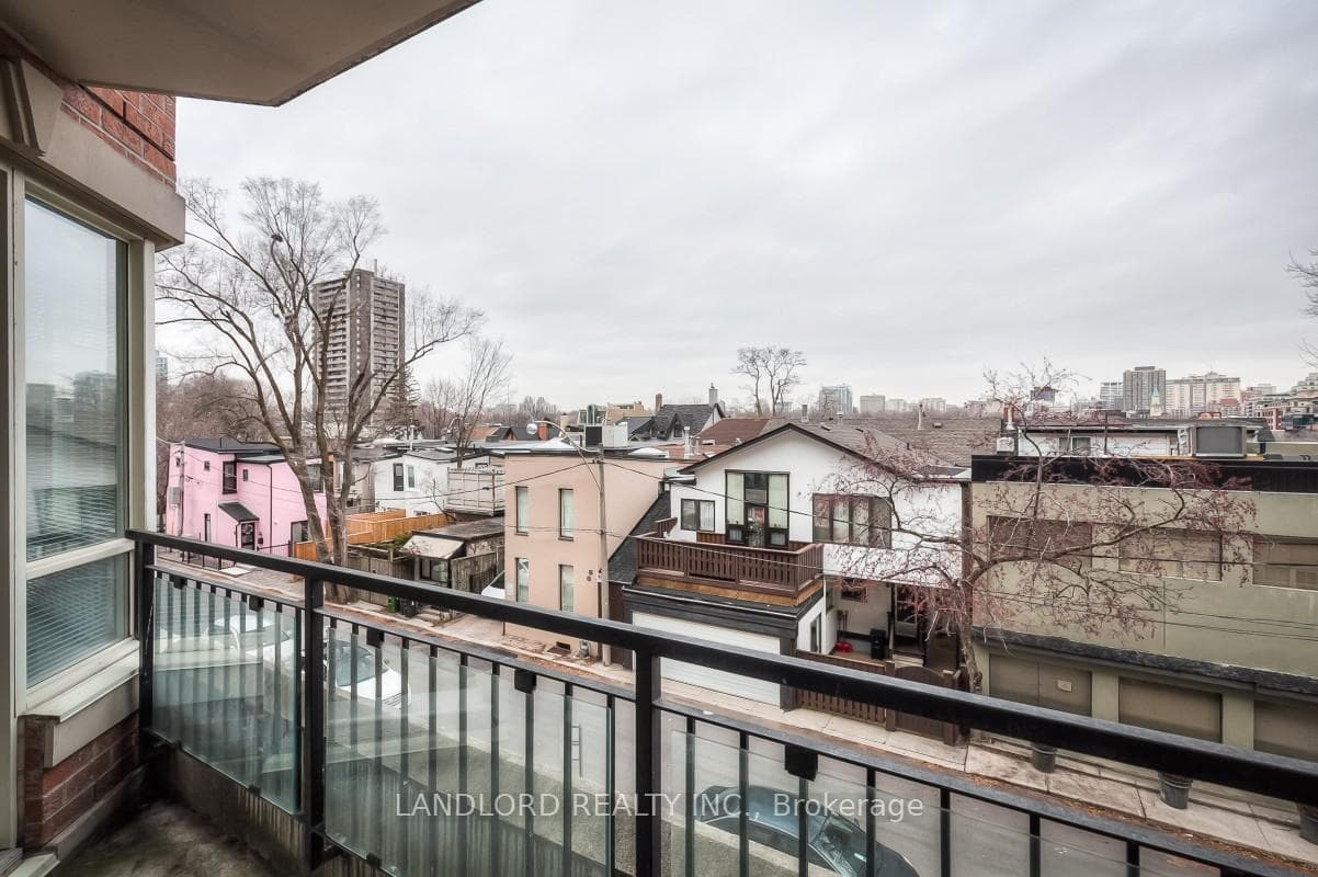77 Mcmurrich Street Unit 307 photo 17