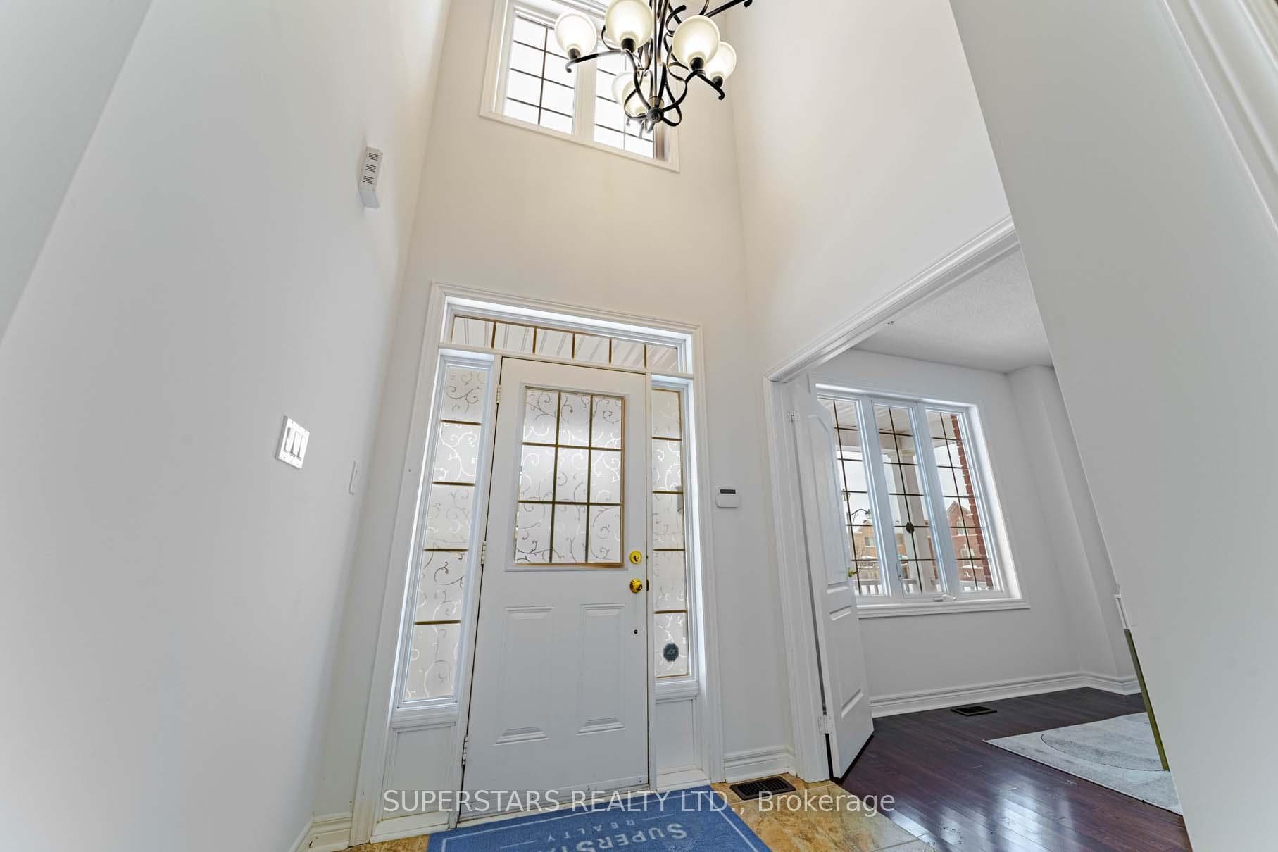 43 Stoney Creek Drive photo 1