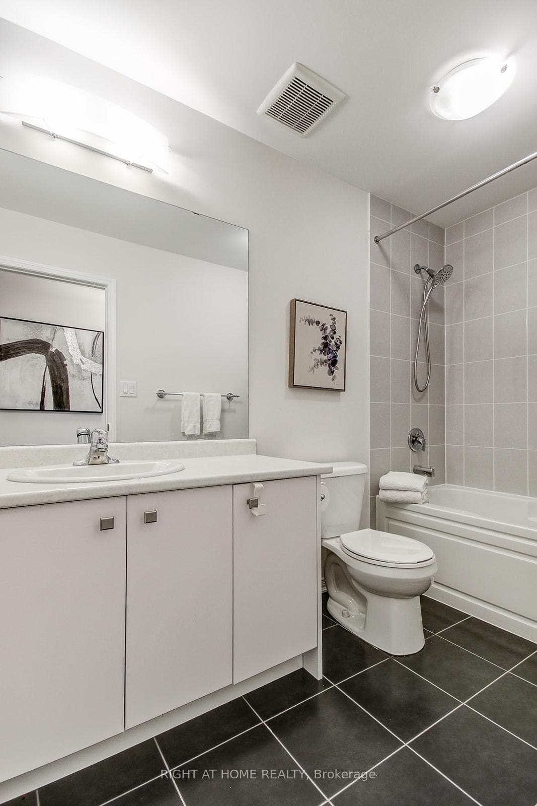 40 Mcwatters Street photo 22