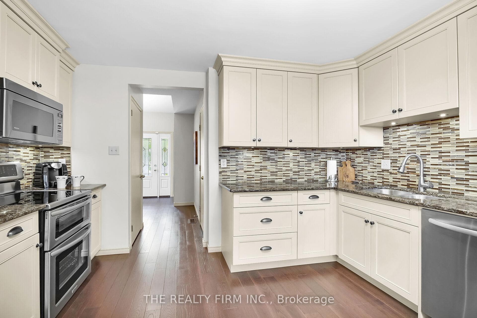 64 Knights Bridge Road photo 8