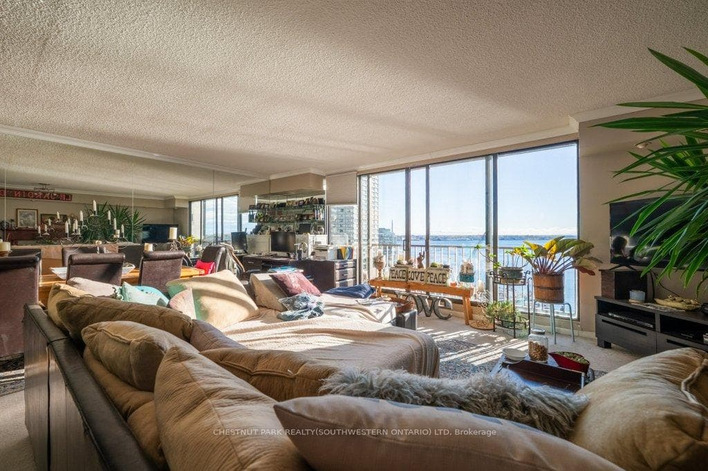 33 Harbour Square Unit 1416 photo 8