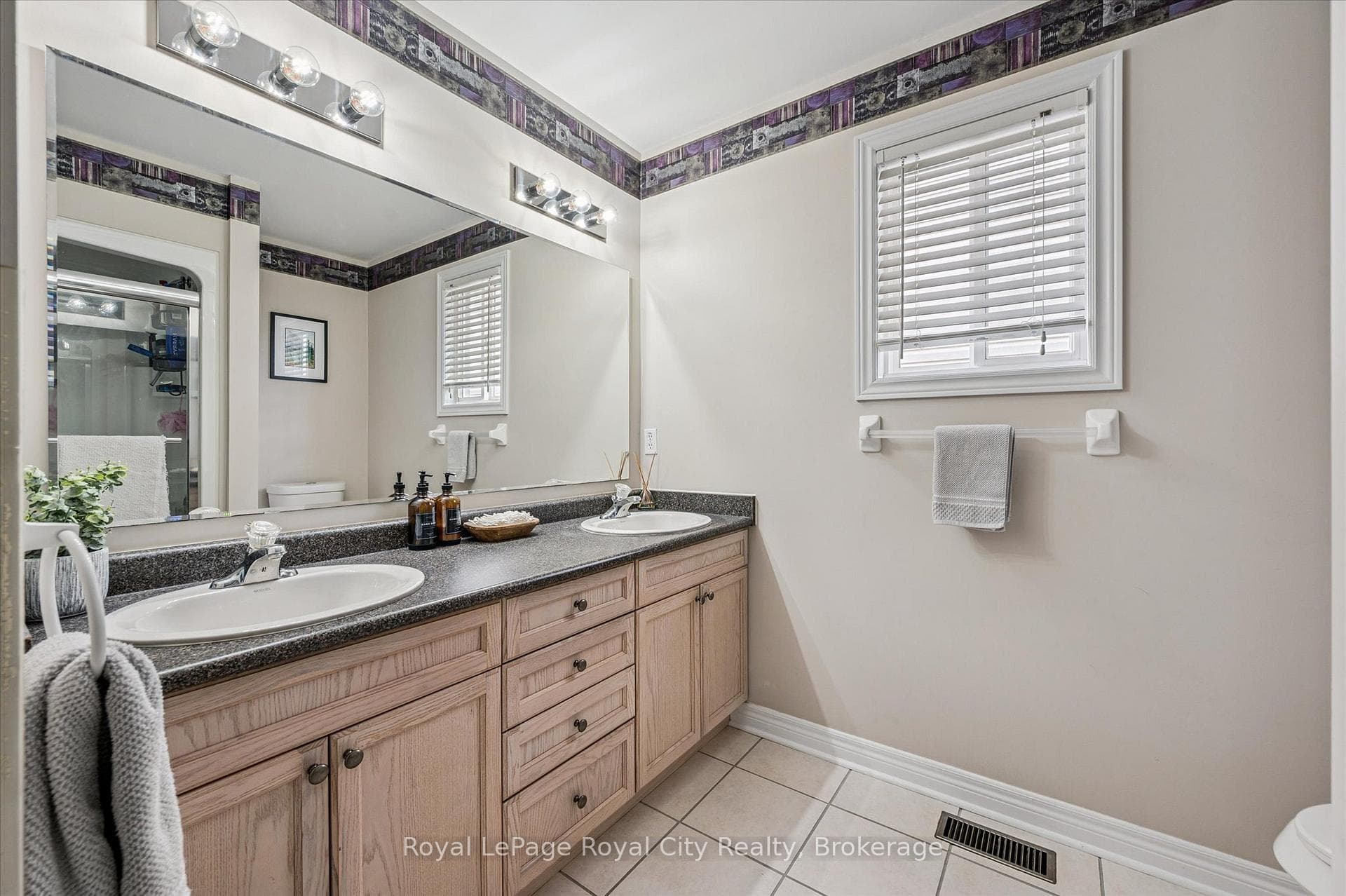 87 Law Drive photo 29