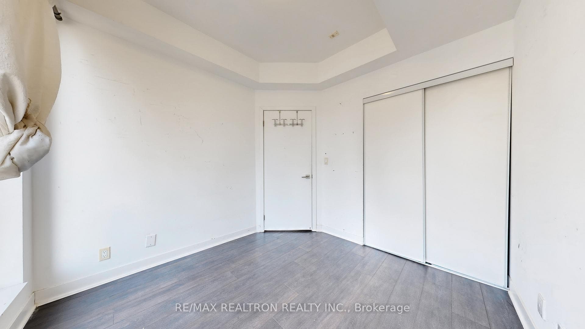 28 Avondale Avenue Unit 1102 photo 22