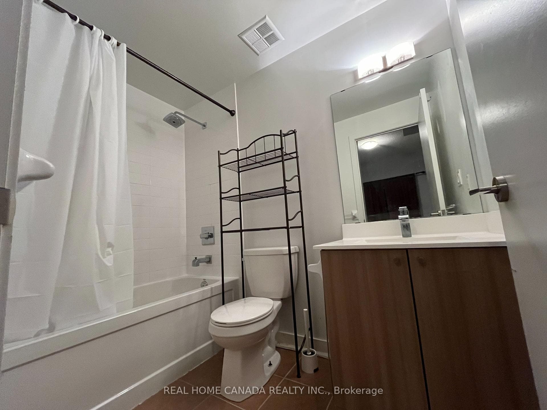 5740 Yonge Street Unit 2202 photo 8