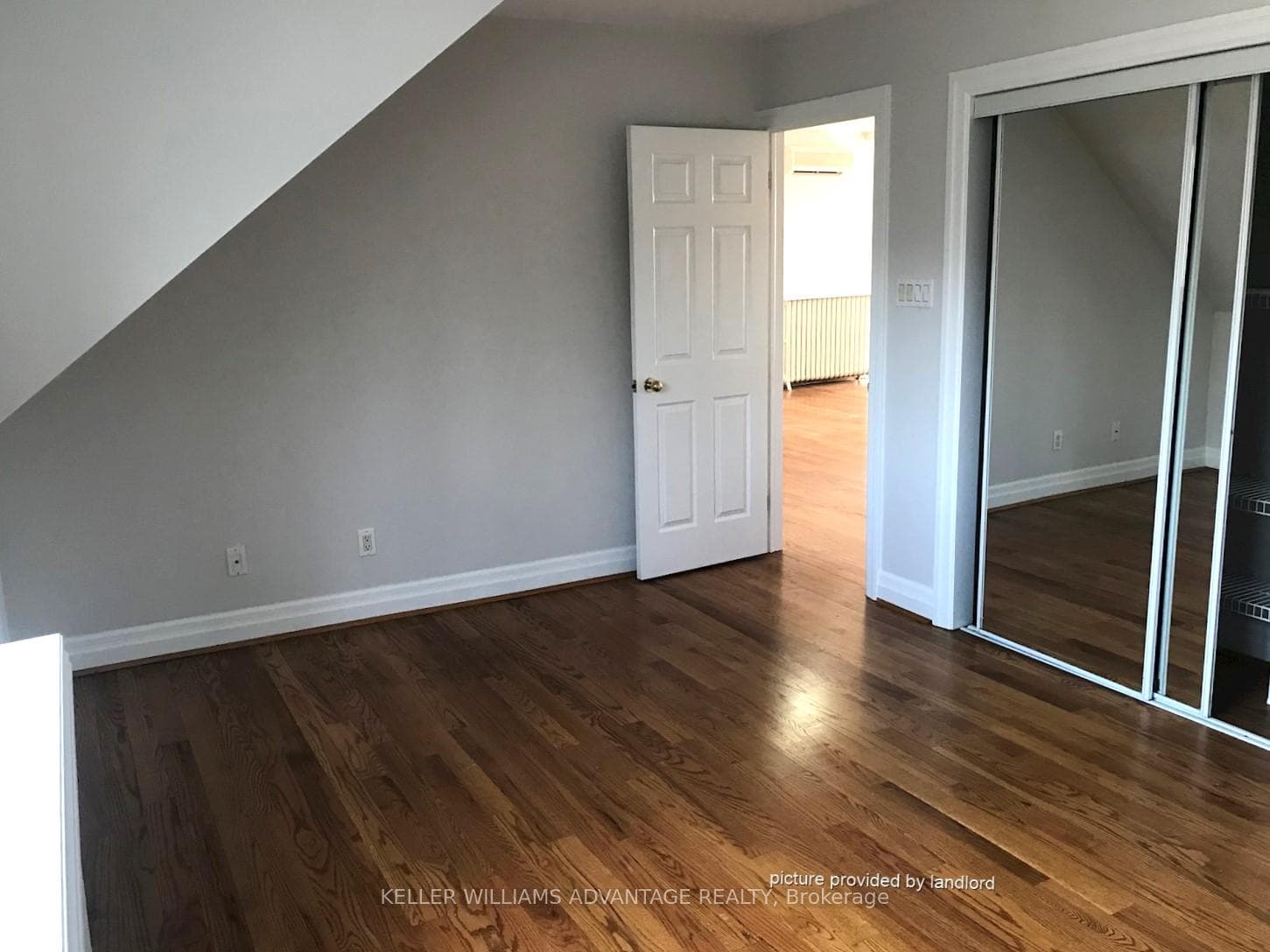 69 Regal Road Unit Upper photo 12