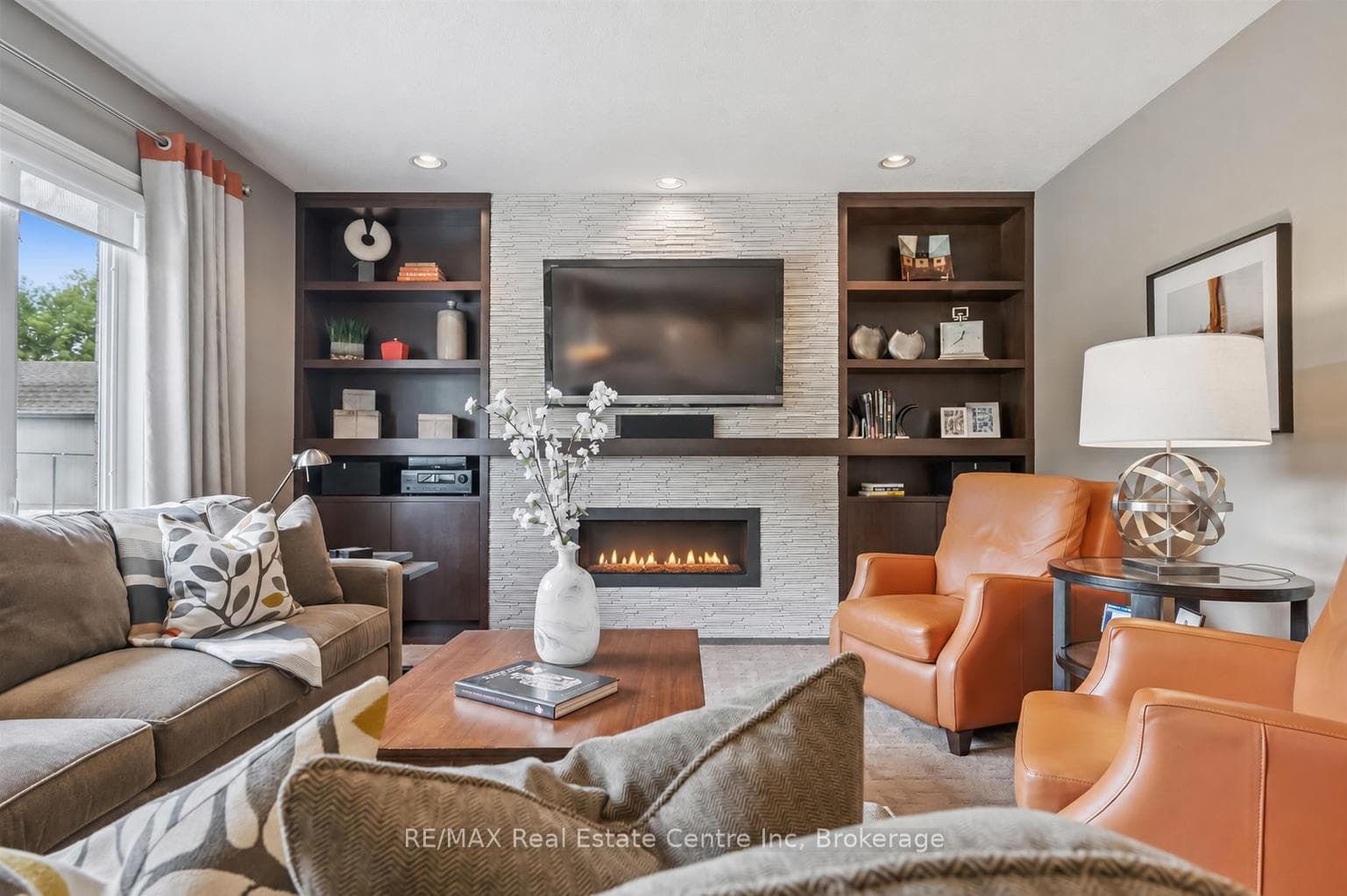 12 TELFER GLEN Street photo 16