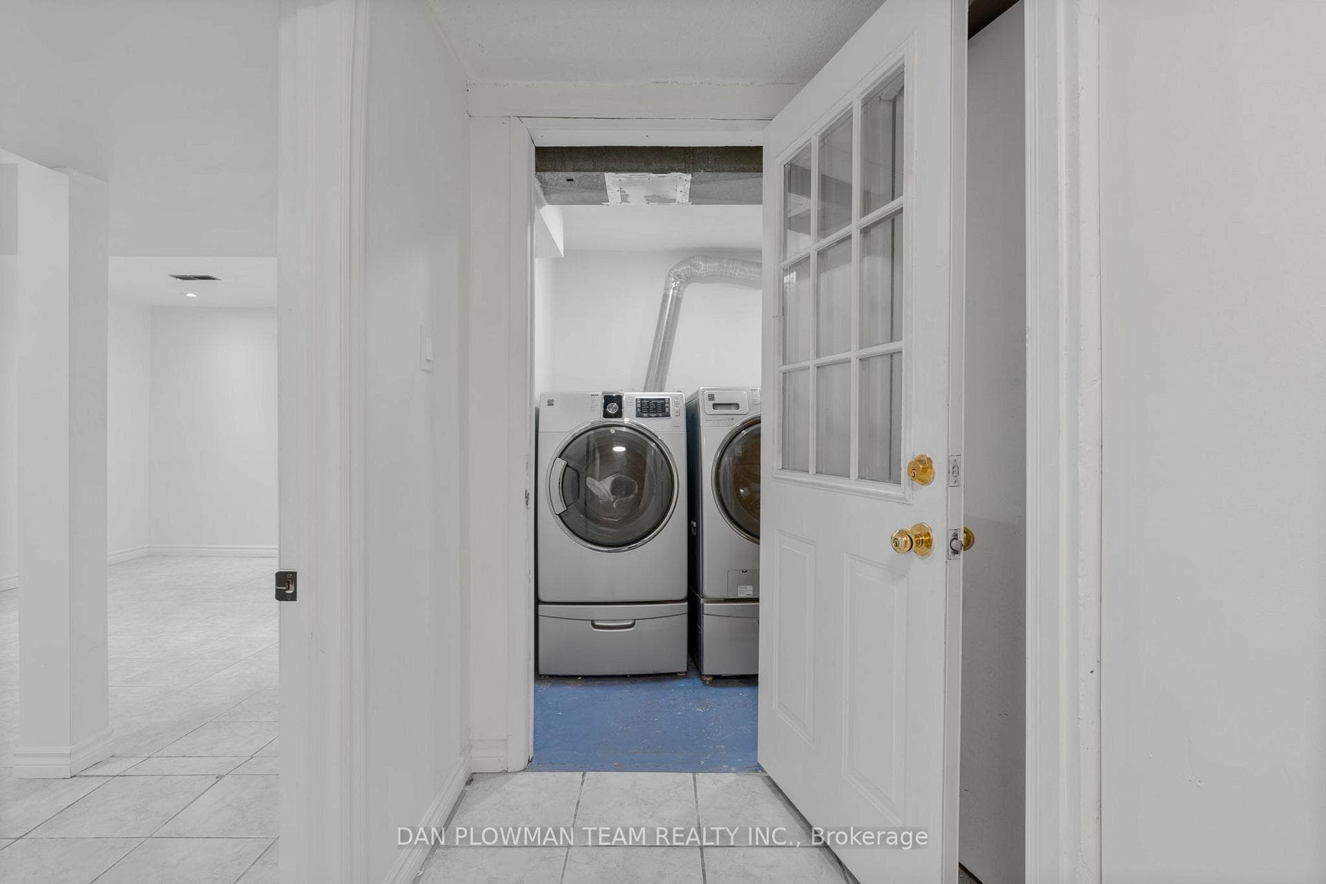 1348 Lakefield Street photo 33