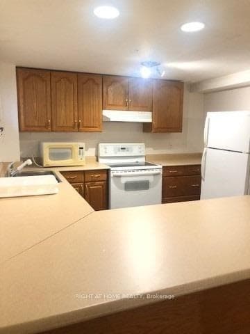 75 O'connor Crescent photo 4