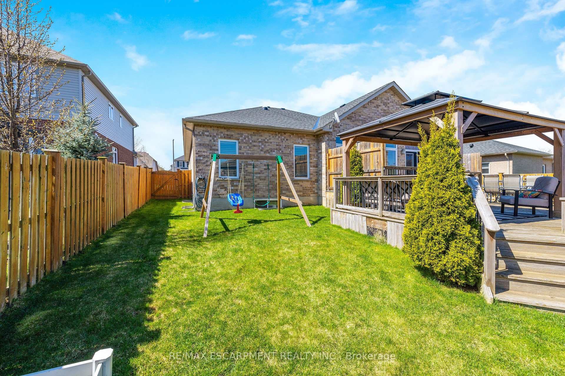 104 Parkinson Drive photo 36