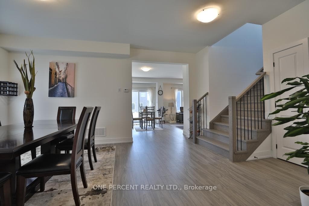 72 Dusenbury Drive photo 23