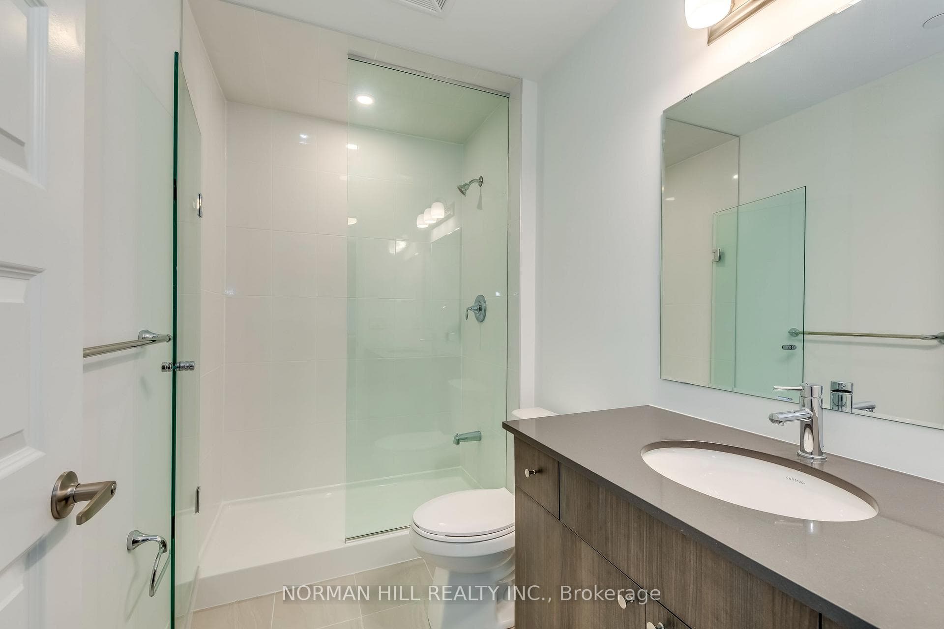490 Gordon Krantz Avenue Unit 422 photo 19
