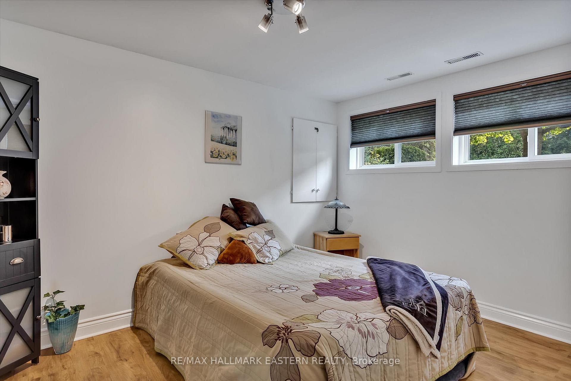 32 Liberty Lane photo 22