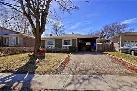 326 Lorne(Main Floor) Avenue photo 1