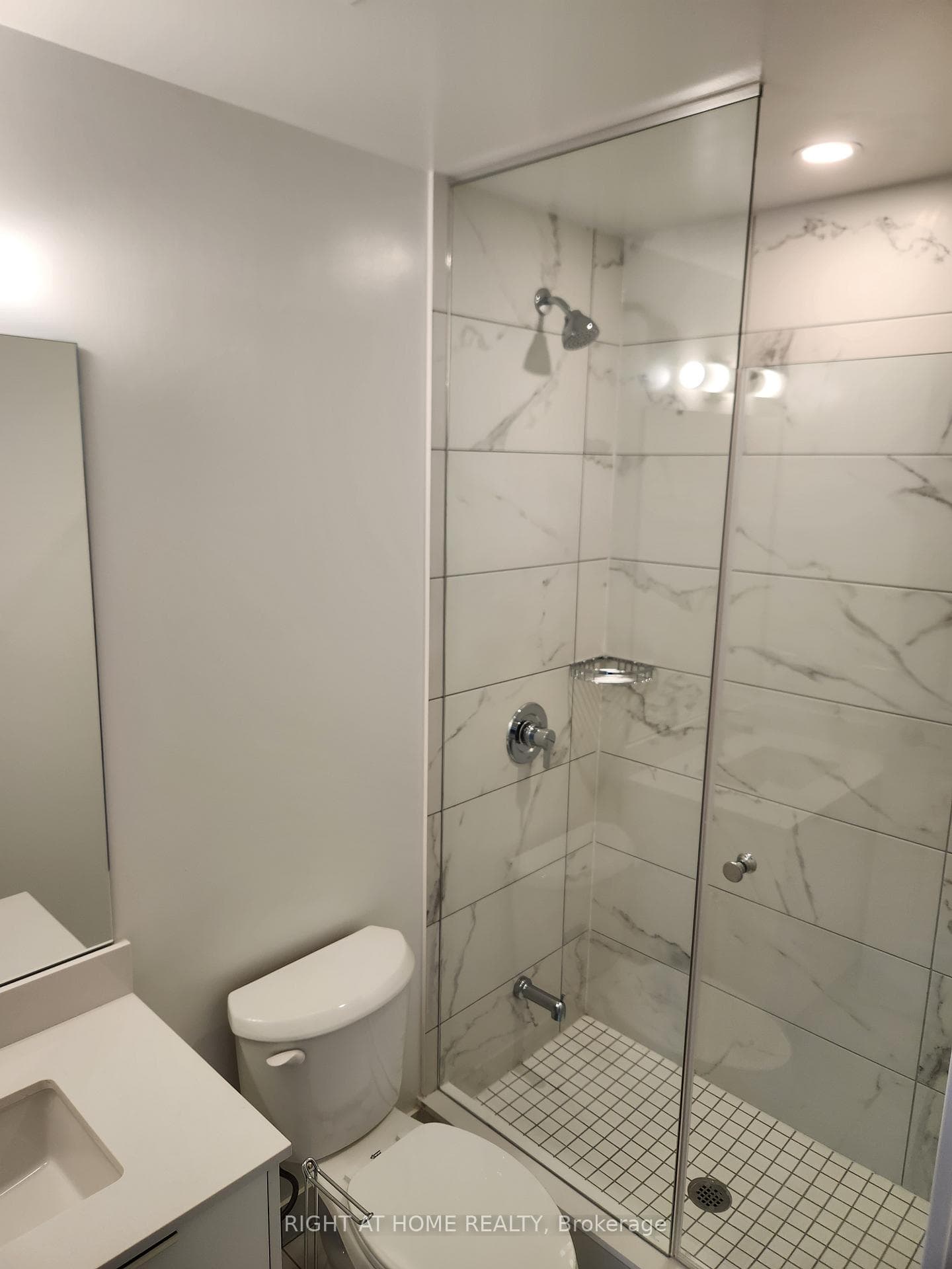 202 Burnhamthorpe Road Unit 1007 photo 16