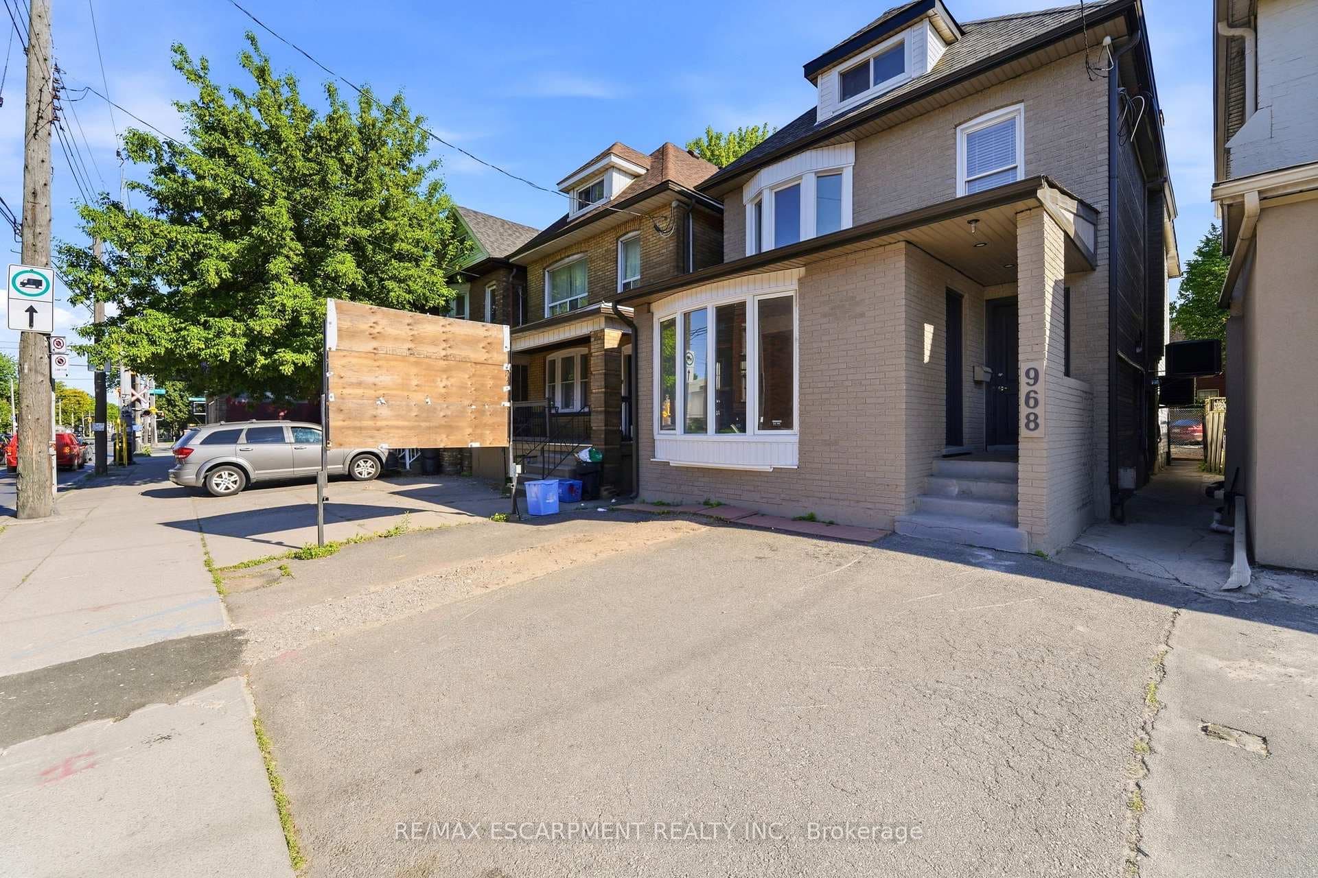 968 Main Street photo 4