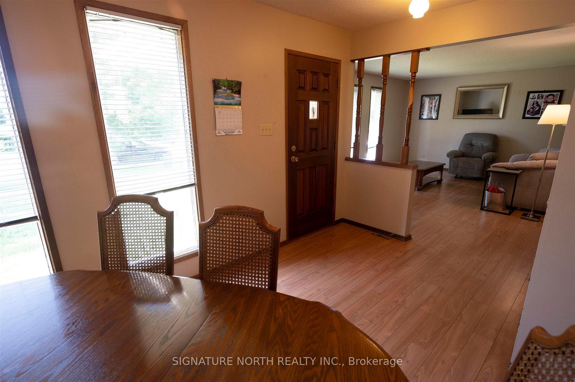 182 Seneca Crescent photo 7