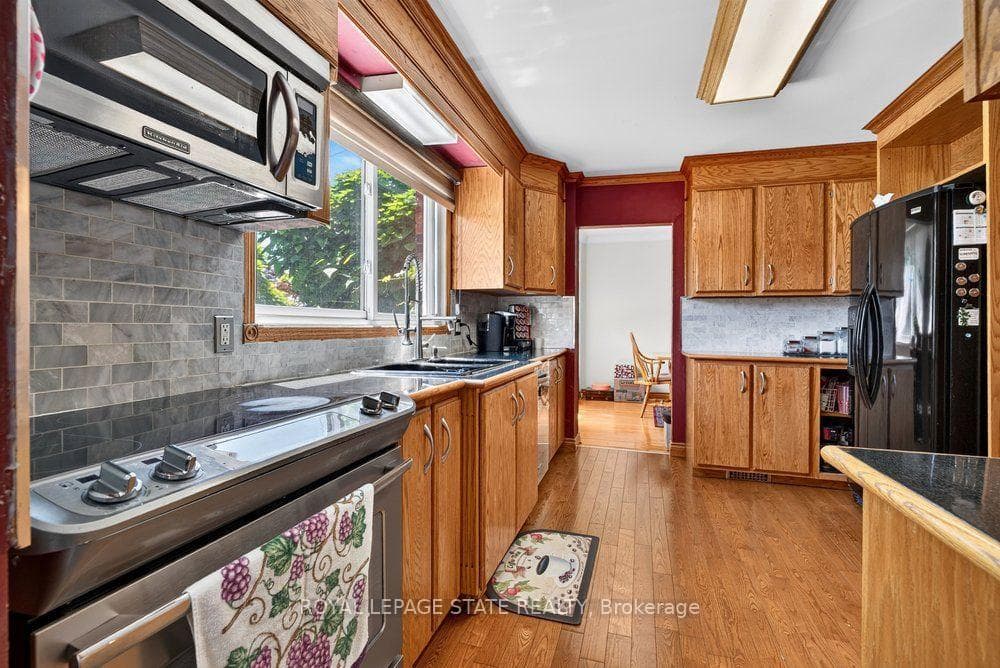 2440 Cyprus Avenue photo 16