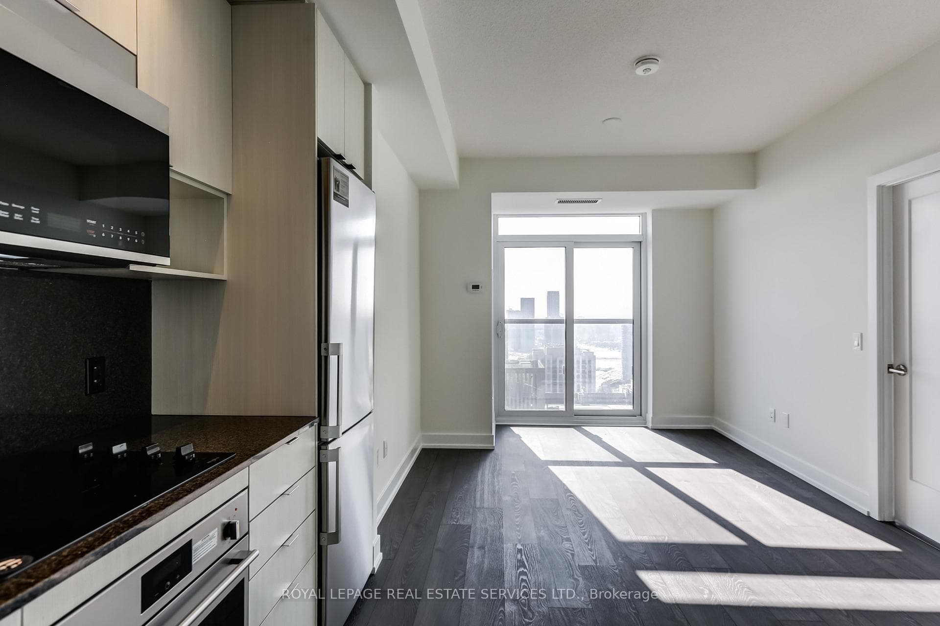 9 Mabelle Avenue Unit 3415 photo 9
