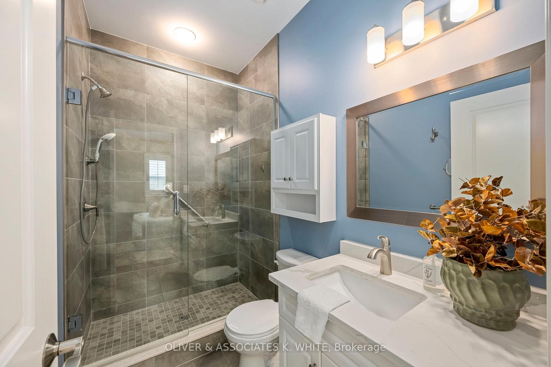 1630 Bayswater Crescent Unit 16 photo 18