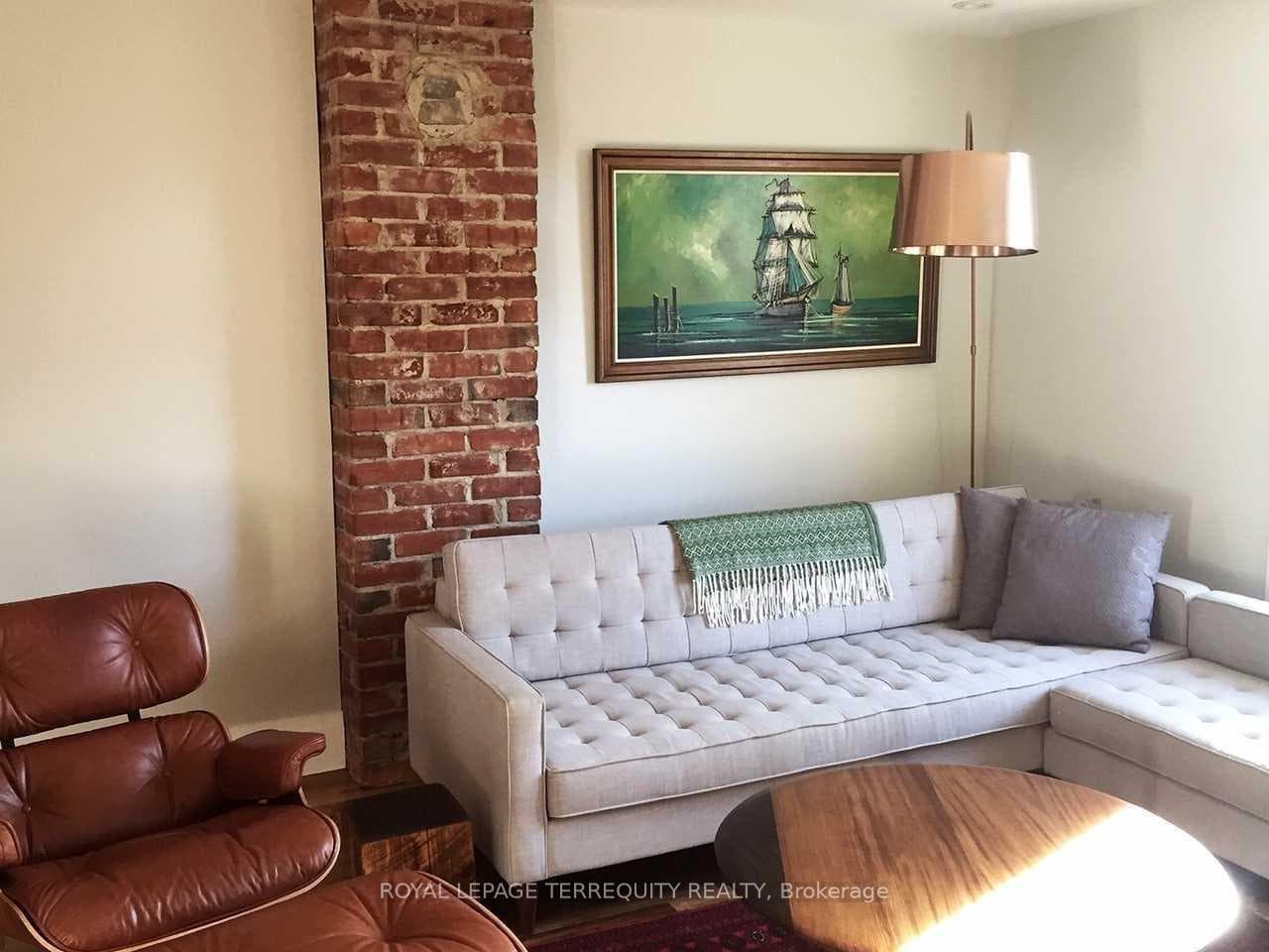 22 Burnfield Avenue Unit Upper photo 8