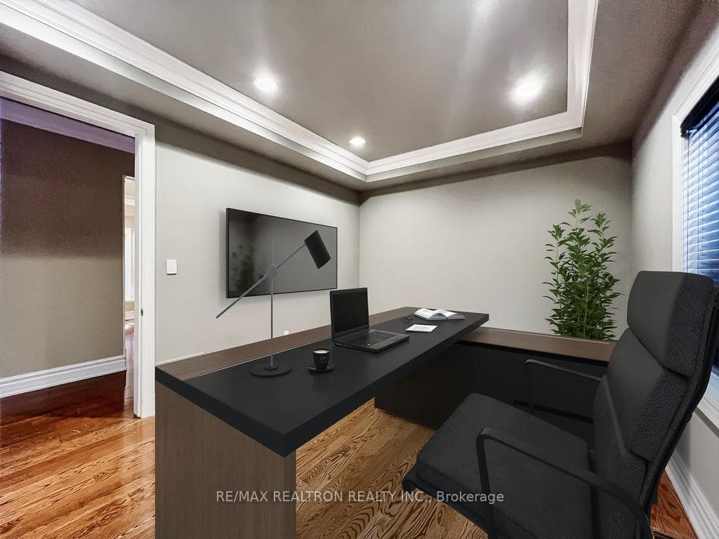 main floor office 4.5 x 3.4 m
