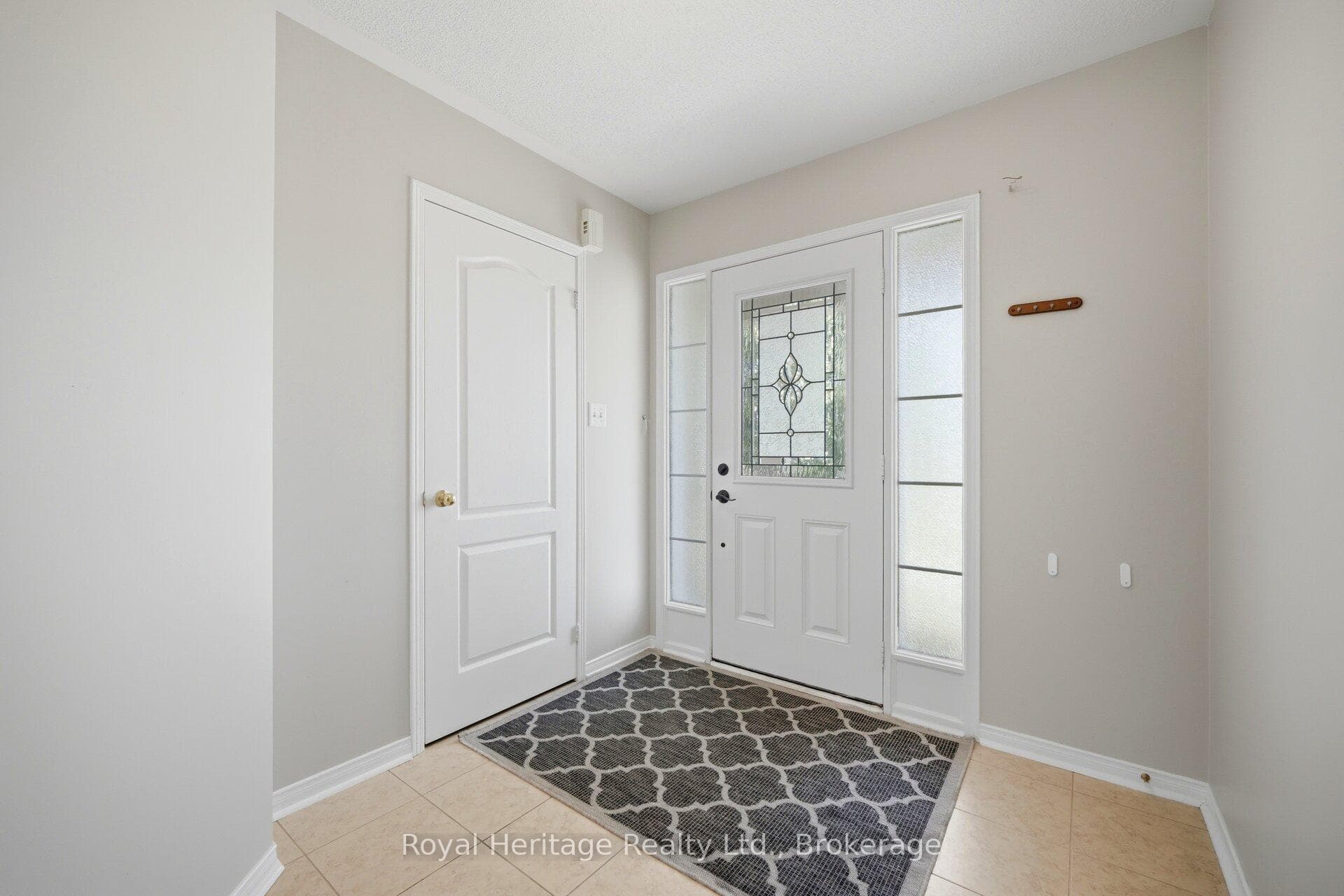 933 Fetchison Drive photo 3
