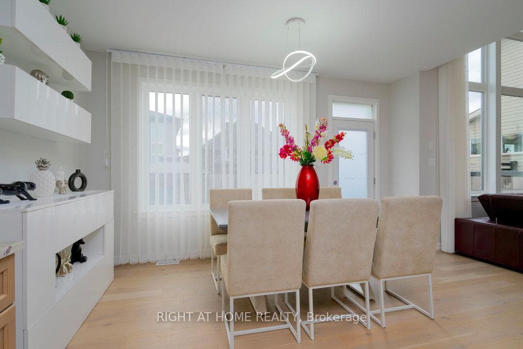 159 Boulonnais Grove photo 18