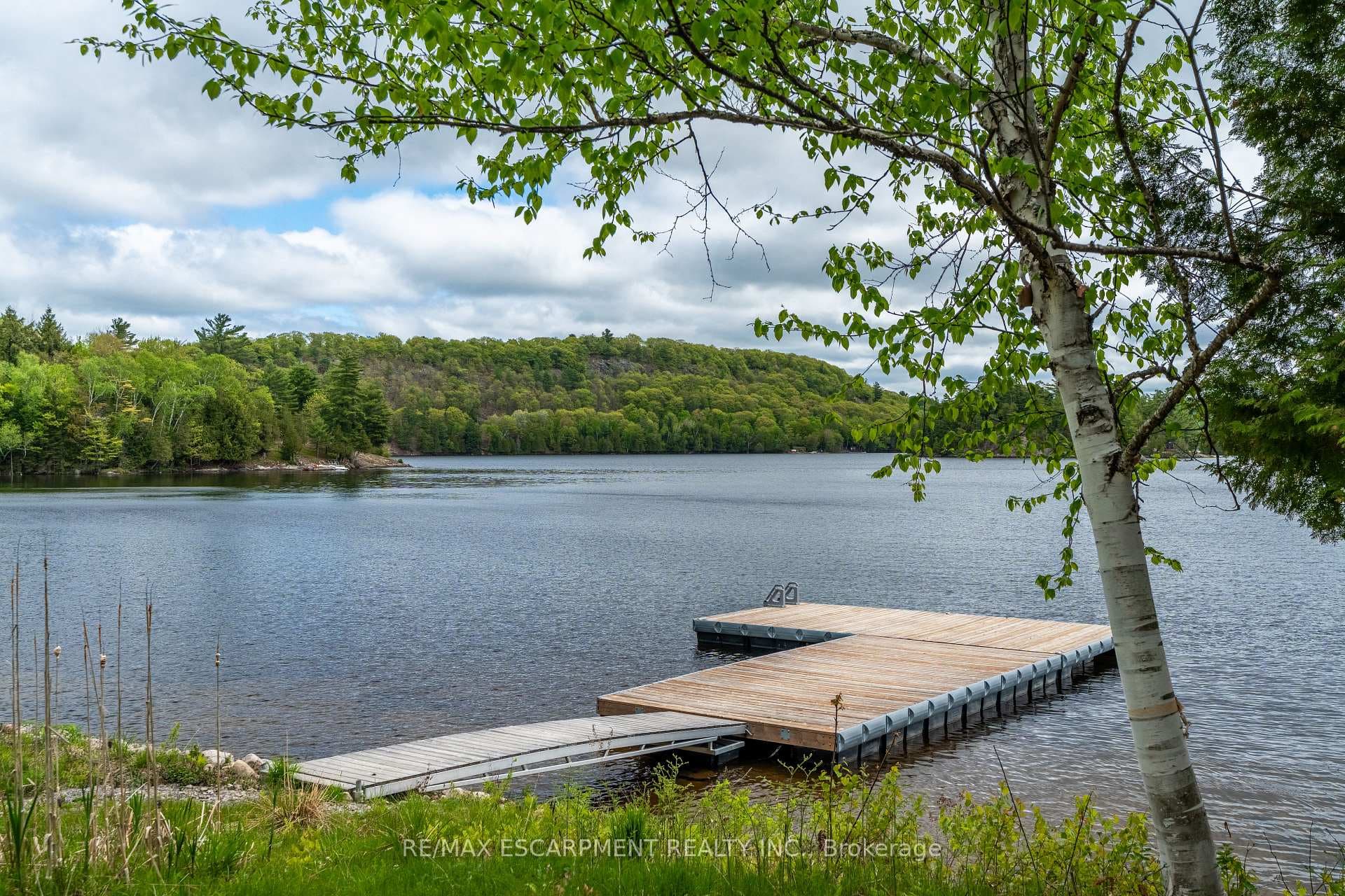 1056 Inawendawin Road photo 42
