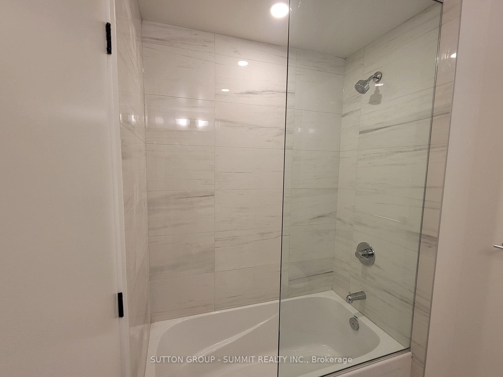 8 Interchange Way N/A Unit 5003 photo 25