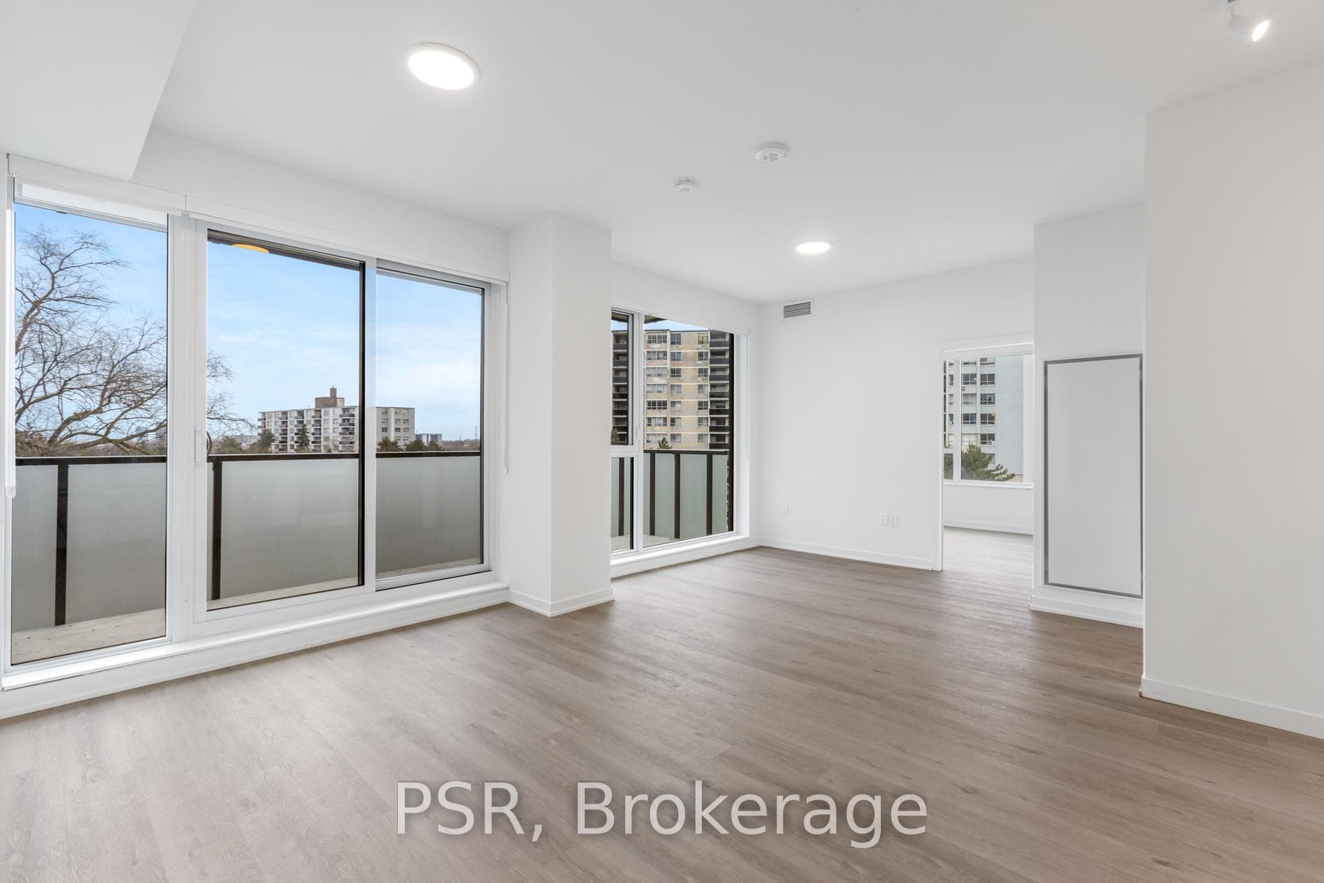 4365 Bloor Street Unit 508 photo 1