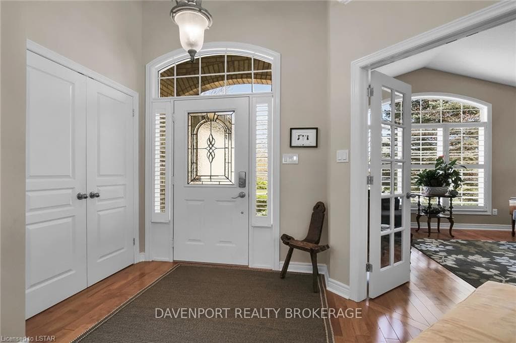 12 PINEBROOK Court photo 9