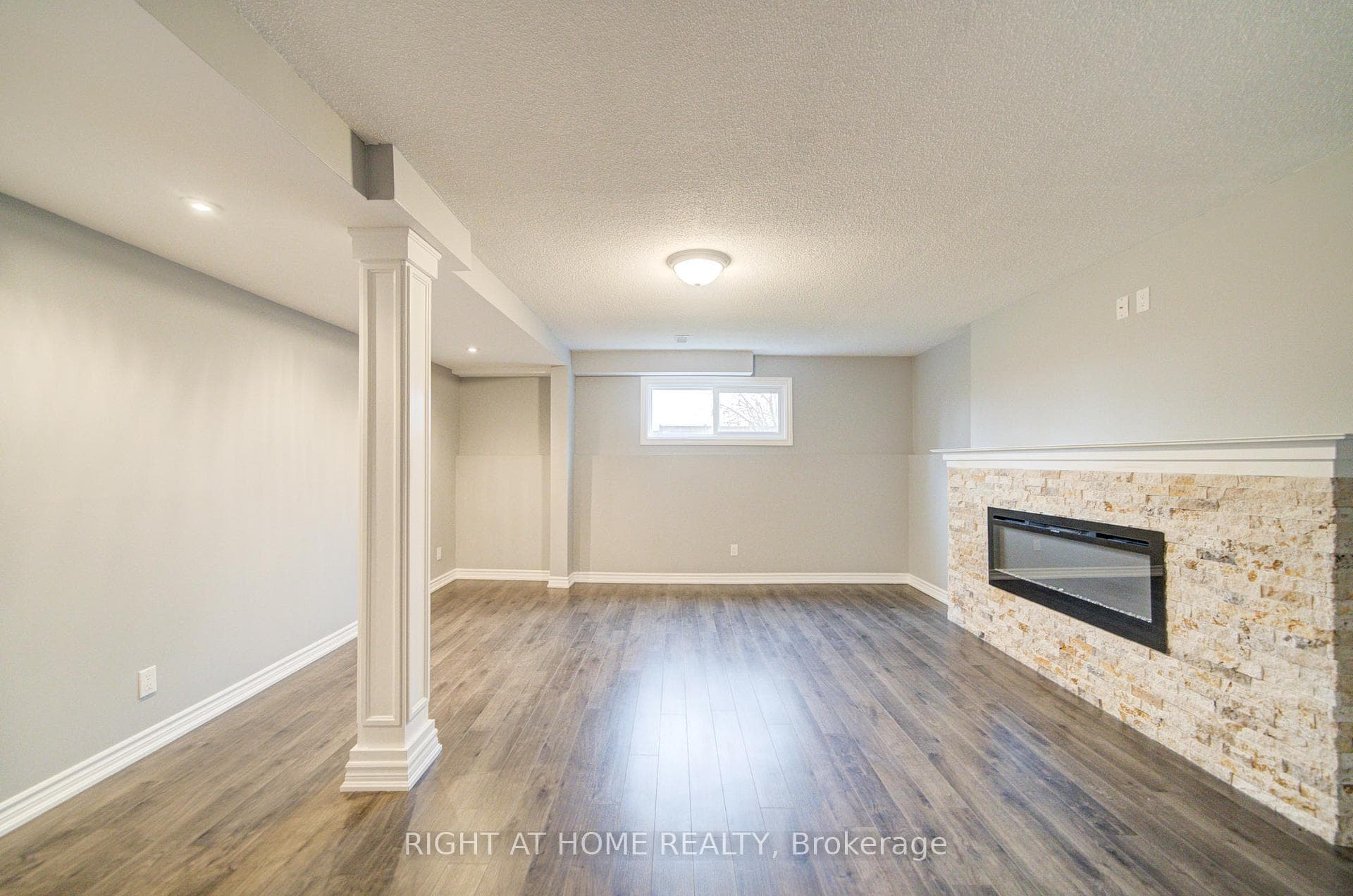 52 Rosenfeld Drive photo 26