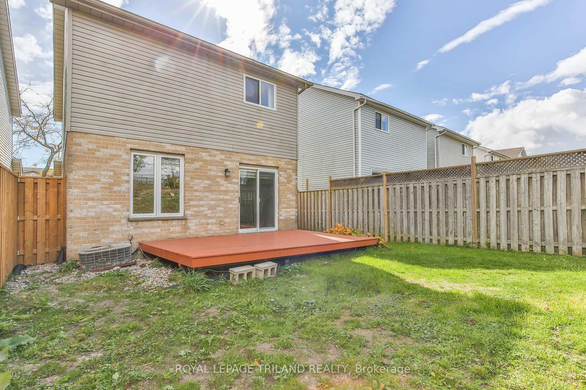 952 THISTLEDOWN Way photo 43