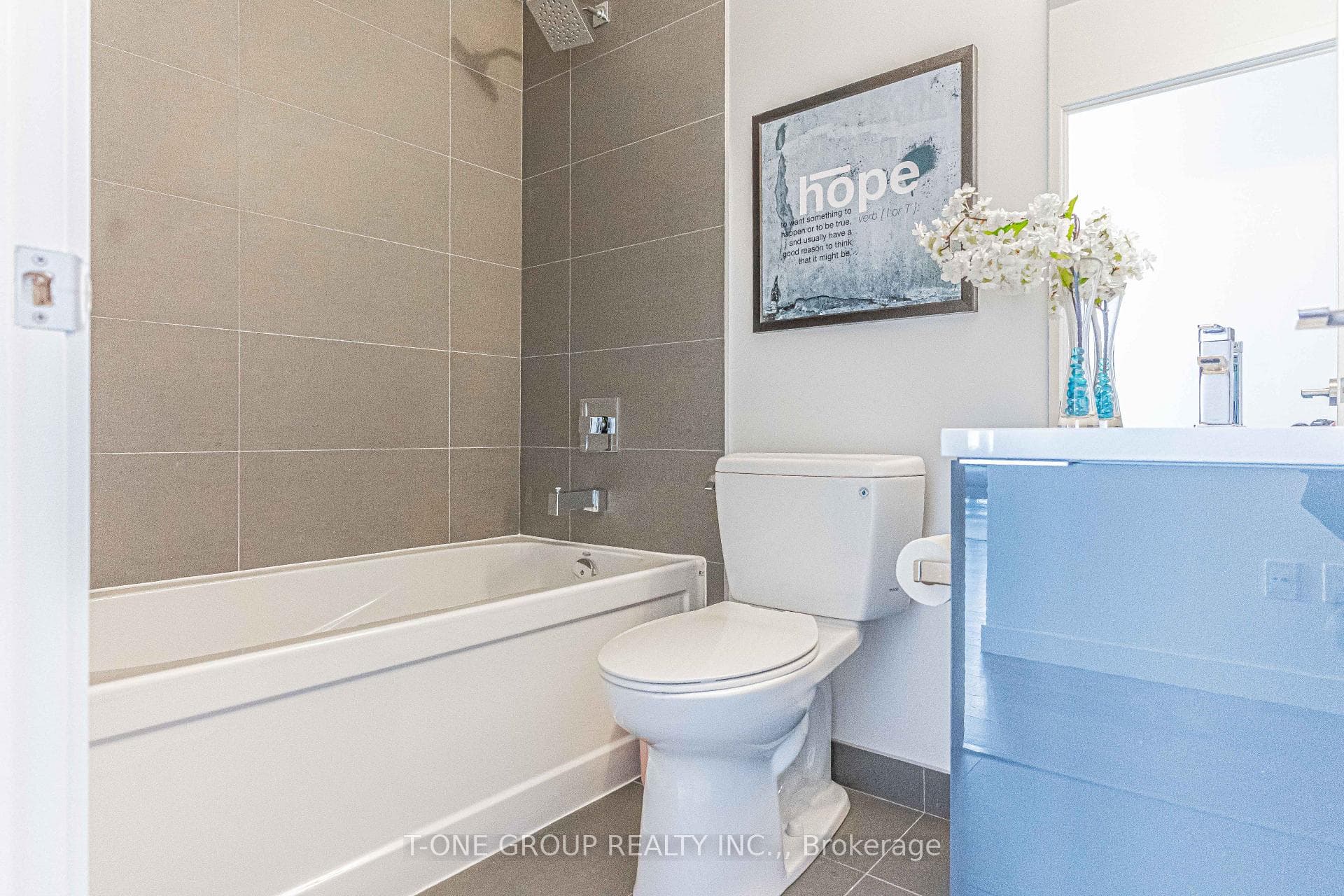 8 Eglinton Avenue Unit 4808 photo 8